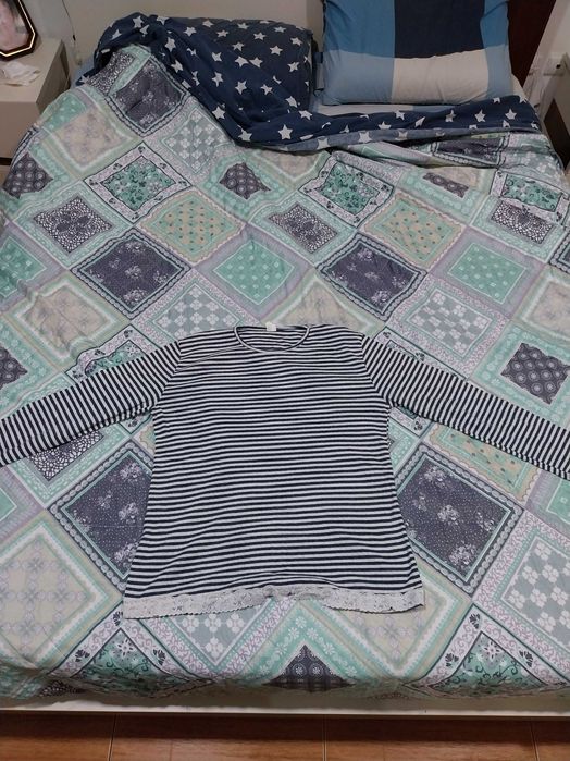 Roupa camisolas como novas