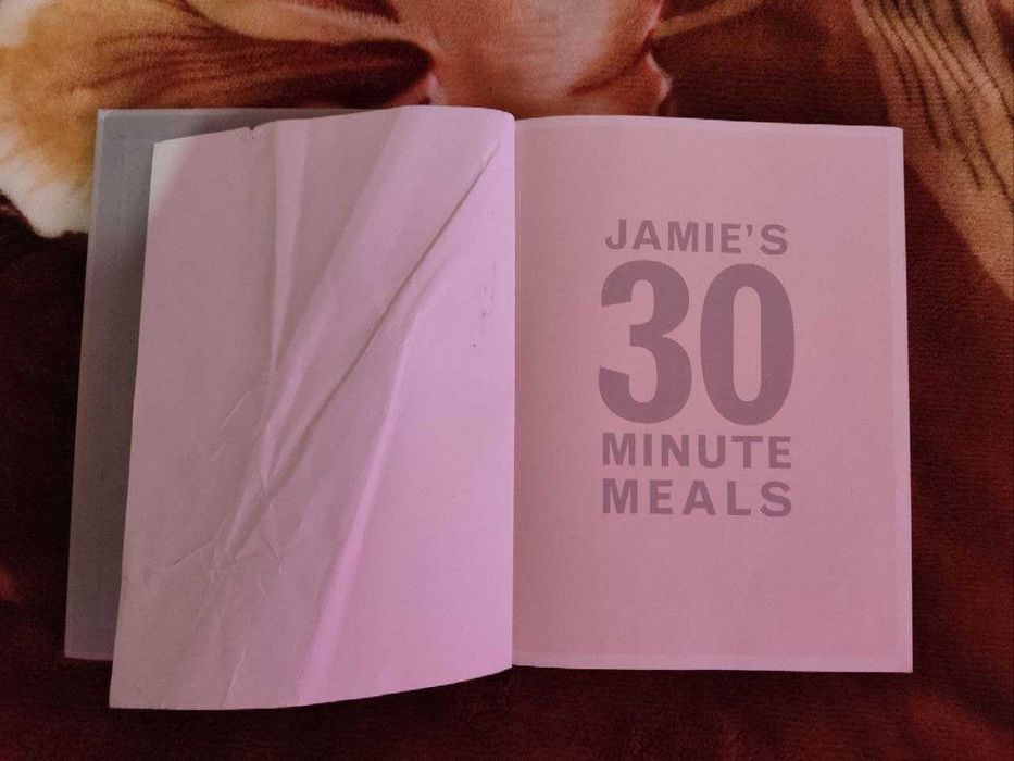 Книга Джейми Оливера "Jamie's 30 Minute Meals"