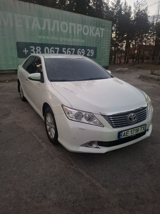продам автомобиль toyota camry