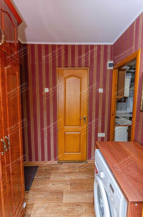 Квартира в цегляному будинку 44м2 з окремим входом!