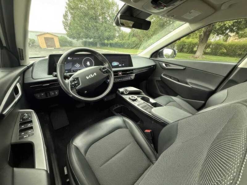 2022 Kia EV6 Light