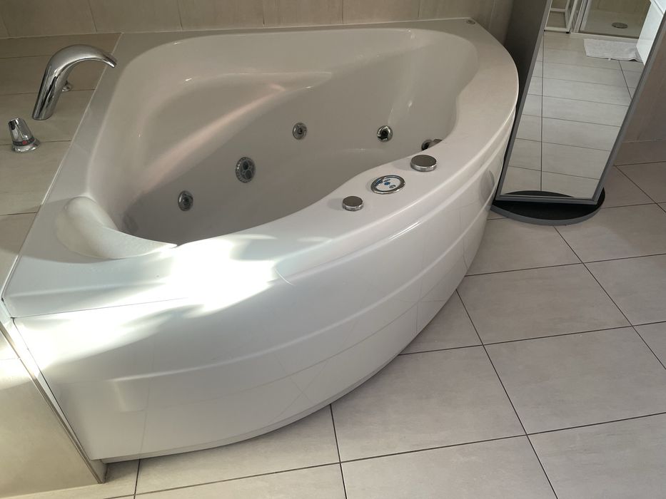 Wanna z hydromasażem