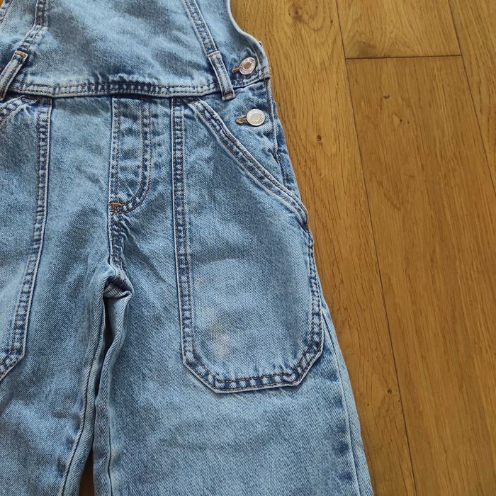 122 Zara ogrodniczki niebieskie jeansowe jeansy spodnie