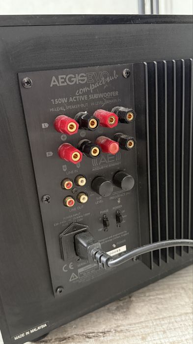 сабвуфер Acoustic Energy Aegis Evo Compact. • Потужність: 150 Вт.