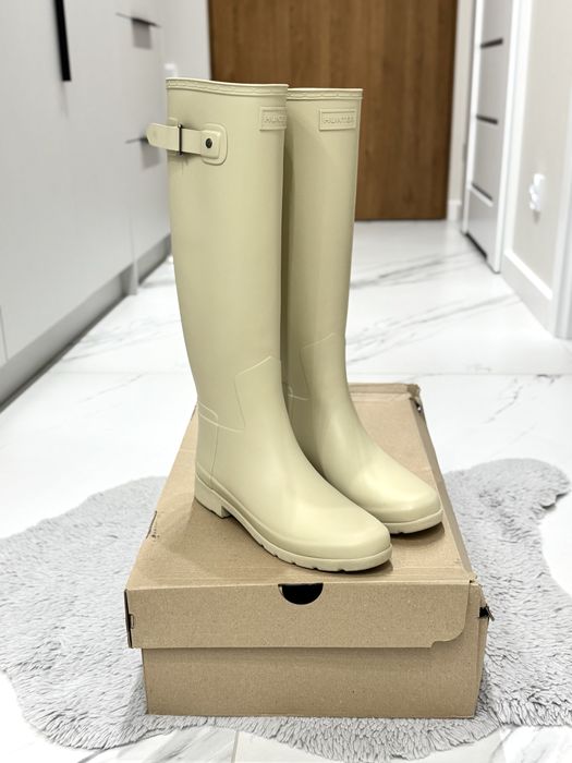 Kremowe wysokie kalosze gumowce Hunter Refined 39