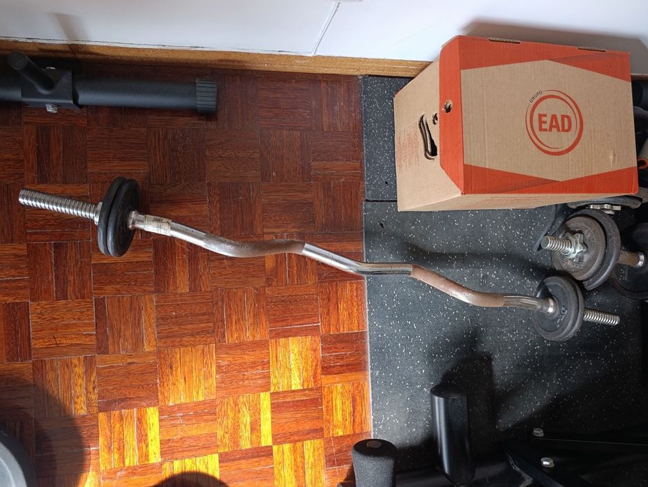 Barra em W para musculação