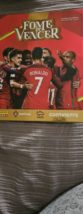 Caderneta da seleção portuguesa completa