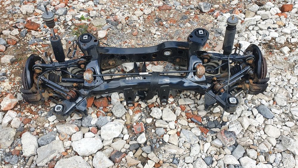 bmw-e81e82-e87-e88-e90-e91-e92-e93-sanki-ko-yska-w-zek-belka-ty-tylna