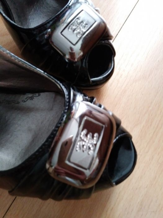 Buty nowe czarne lakier