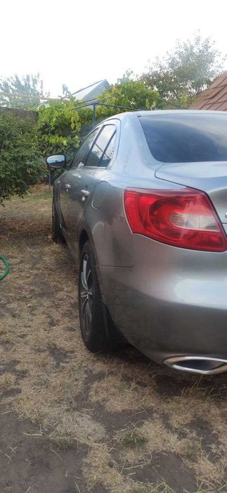 Suzuki Kizashi 2011