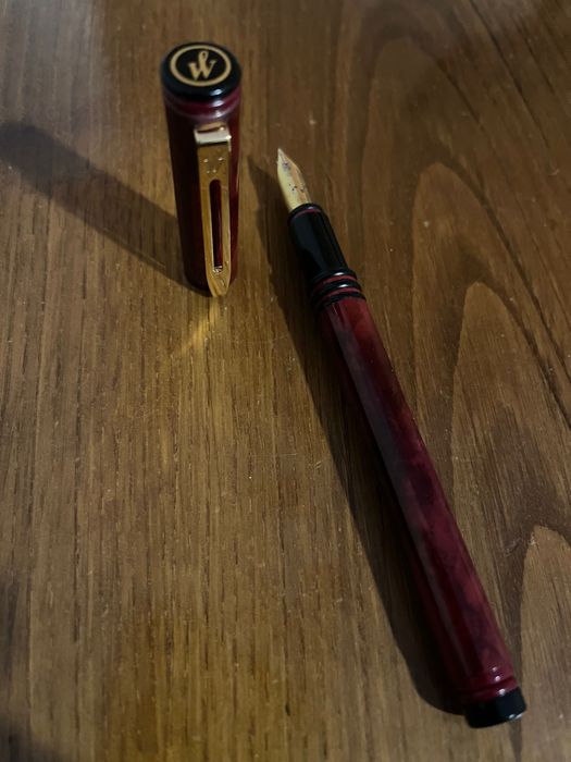 Caneta de aparo Waterman, c/ tinta azul.