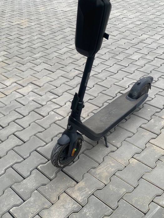 Електросамокат Segway ninebot e2 pro