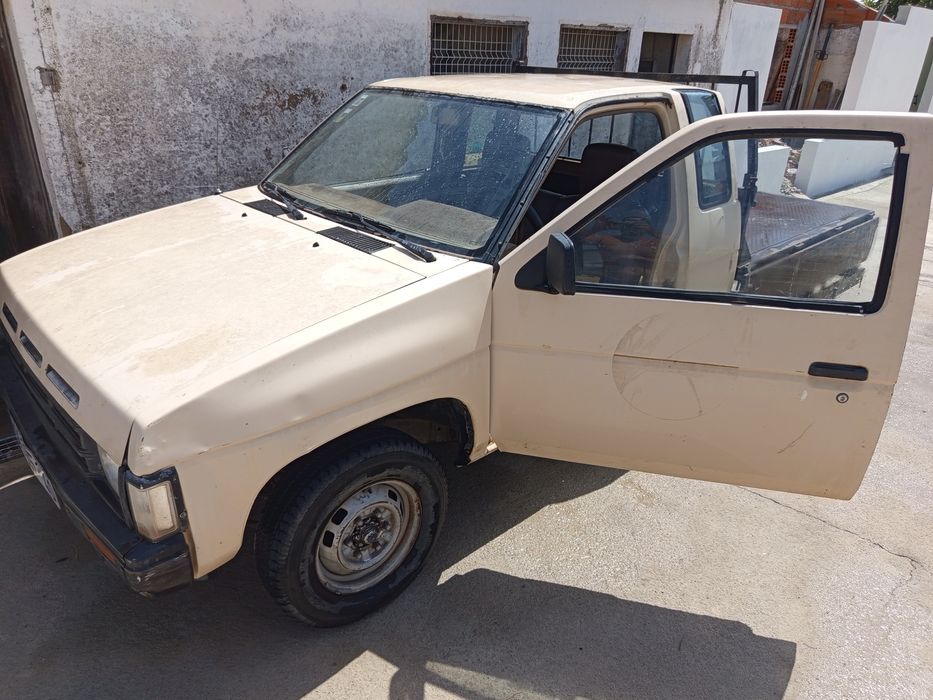 Carrinha de caixa aberta Nissan King cab