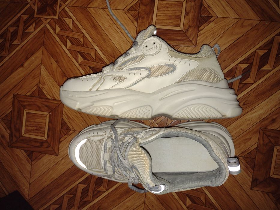 Кросівки білі шкіряні жіночі кроссовки устілки 24,5