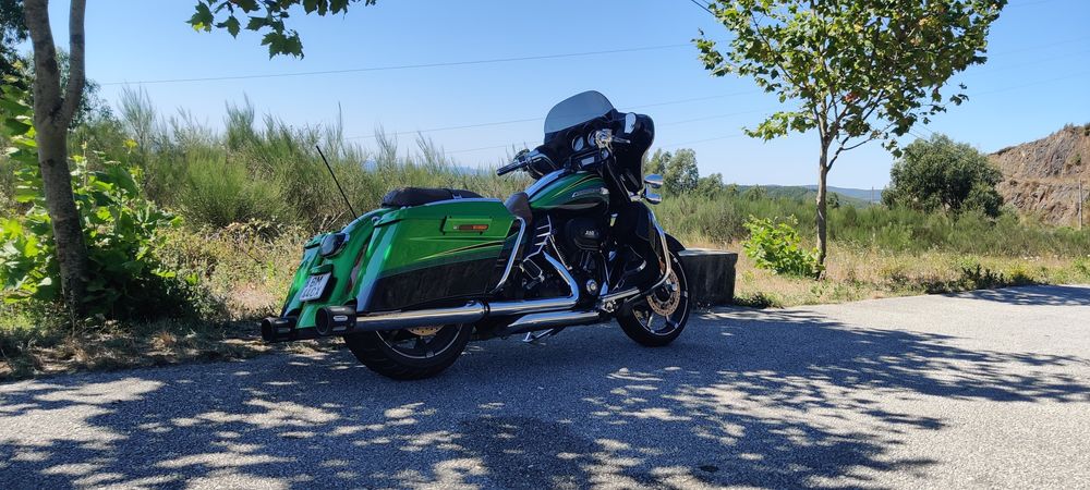 Harley street glide cvo