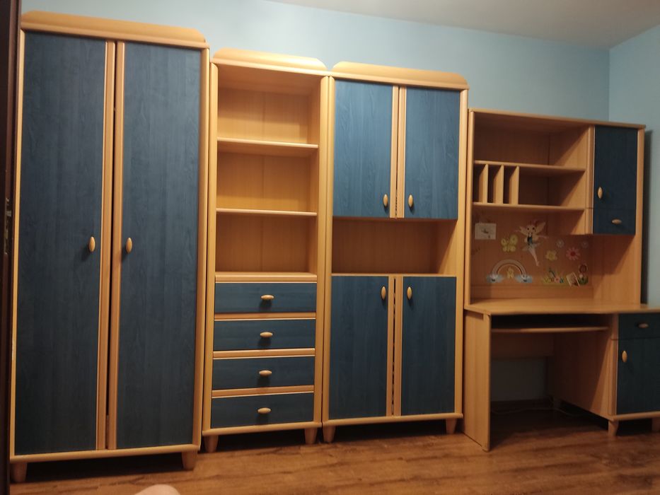 Używane meble do pokoju dziecięcego