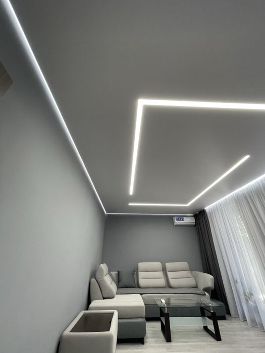 Натяжні стелі . Натяжние потолки