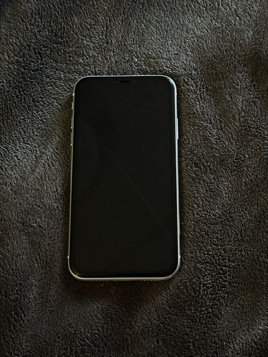 Iphone 11 на запчастини або під відновлення