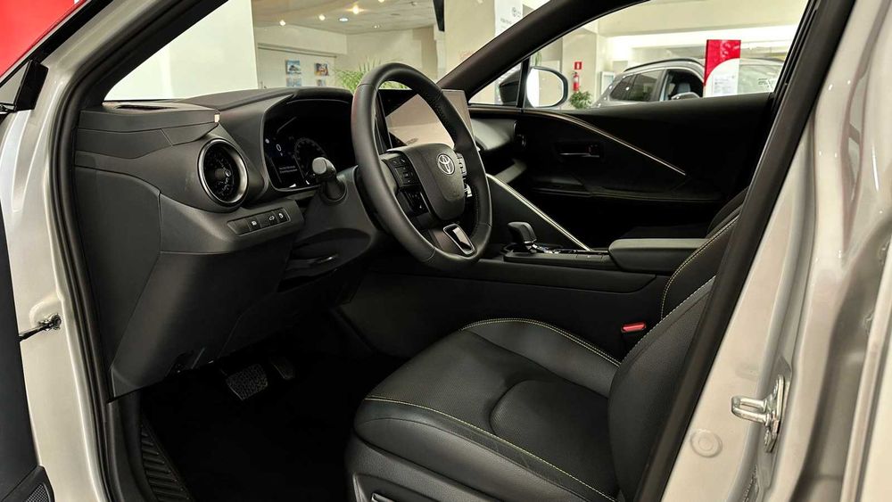 Toyota C-HR 2024 2.0 Hybrid e-CVT AWD-i • Premium Premiere Edition