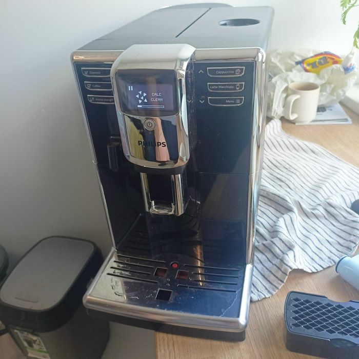 Ekspres ciśnieniowy Philips LatteGo EP5330/10 Seria 5000 + 3 filtry