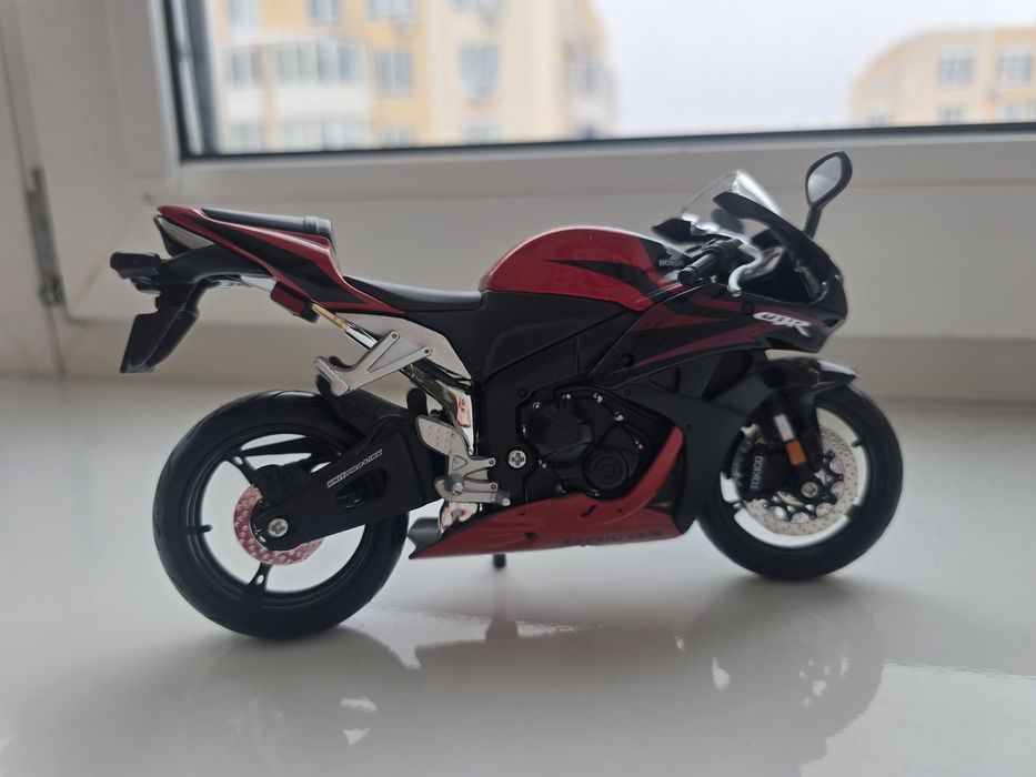 Мотоцикл металевий Honda CBR 600RR, Maisto