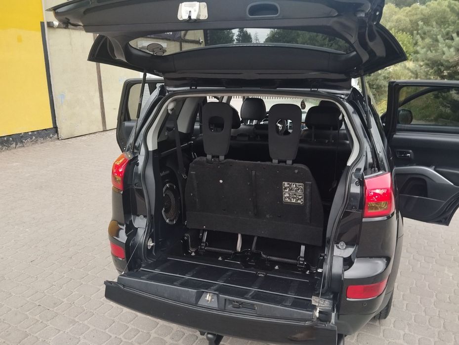 Продам PEUGEOT 4007,4x4, 7-місна,2.2 dizel, рідна фарба!