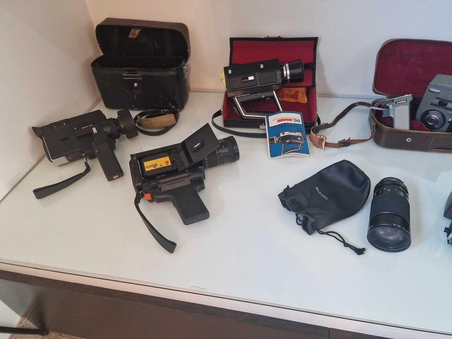 Máquinas antigas de filmar e fotografica