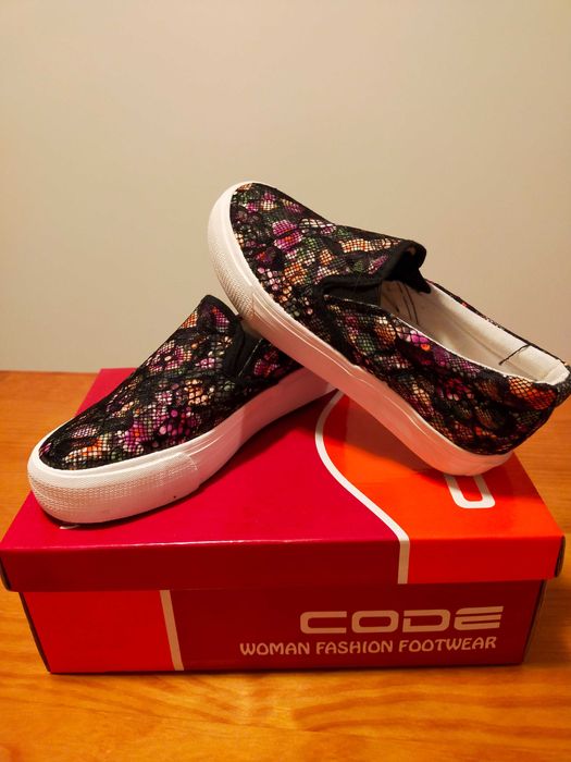 Calçado novo tam. 37