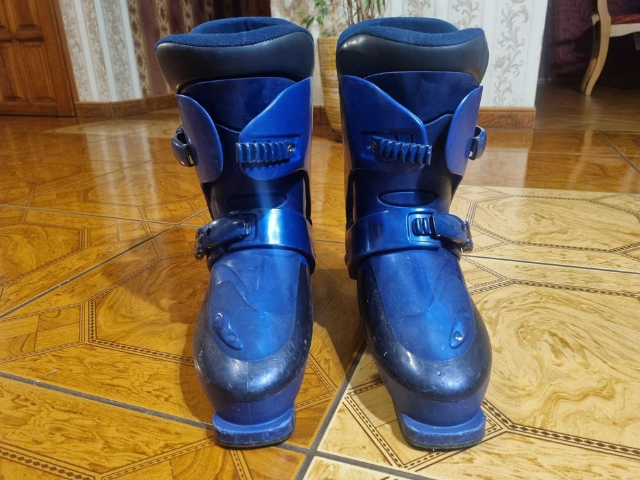 Buty do nart zjazdowych