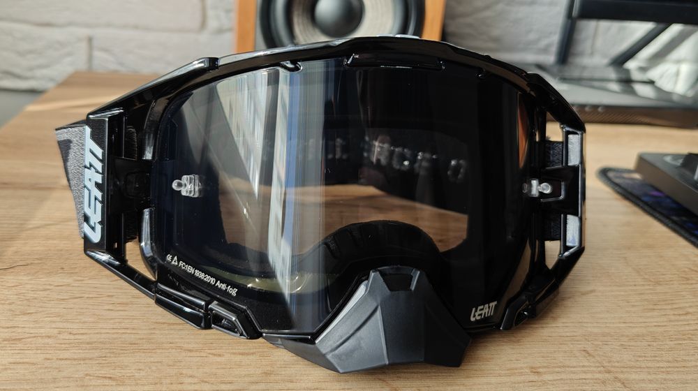 Велоокуляри під шолом LEATT