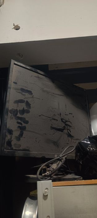 Oddam Stary Monitor LG,