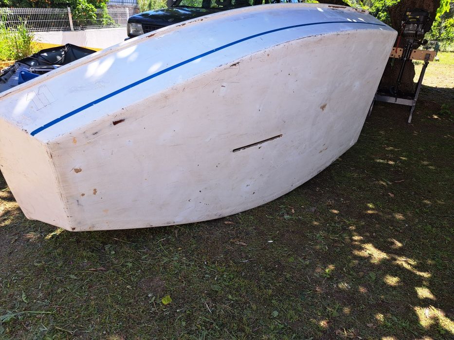 Barco à vela Optimist