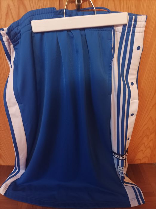 Продам юбку Адидас.