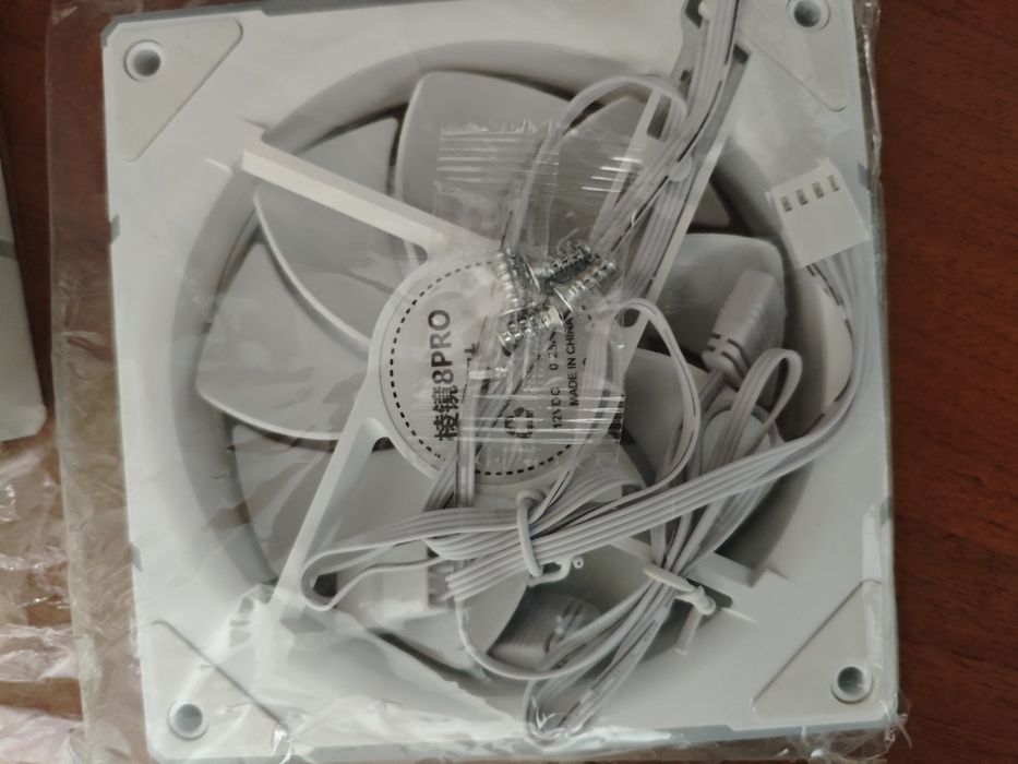 Нові вентилятори Prism 8 Pro White (Forward) — комплект 6 шт