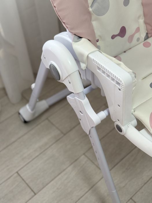 стільчик для годування Kinderkraft Yummy Pink