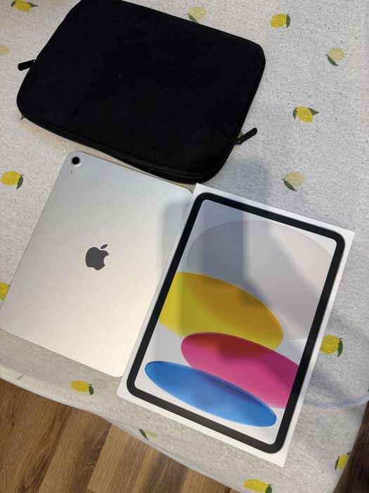 Tablet APPLE iPad 11" 11 gen. 128 GB Wi-Fi Srebrny