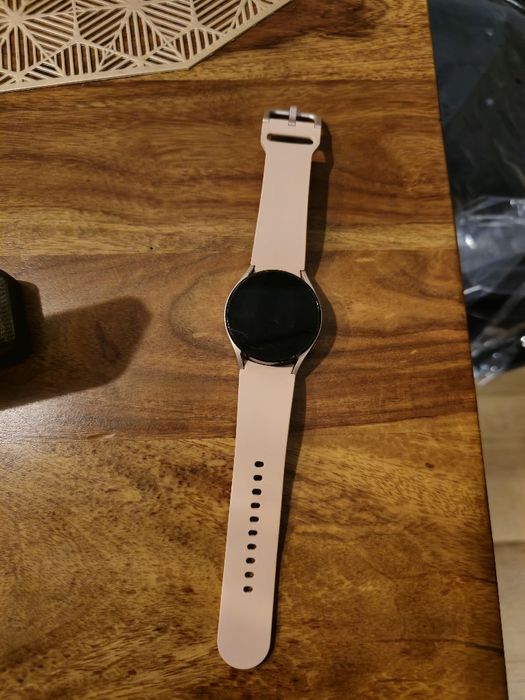 Samsung galaxy watch 4 różowy