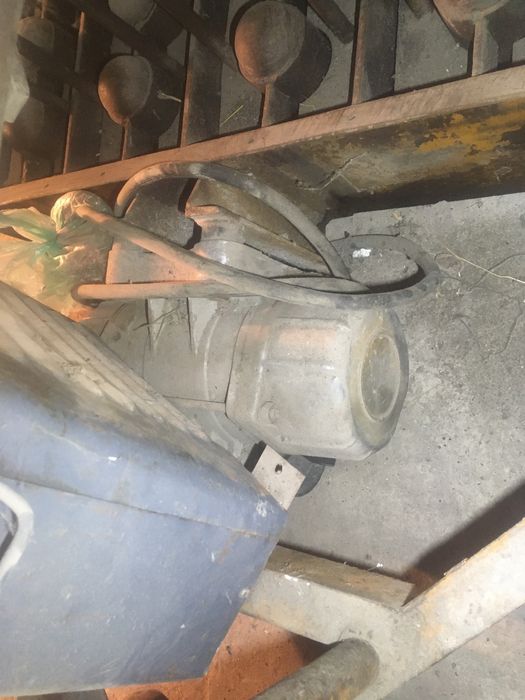 Робочий шлакоблочний вібростанок з трансформатором