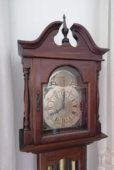 Relógio de pé alto (Sala)