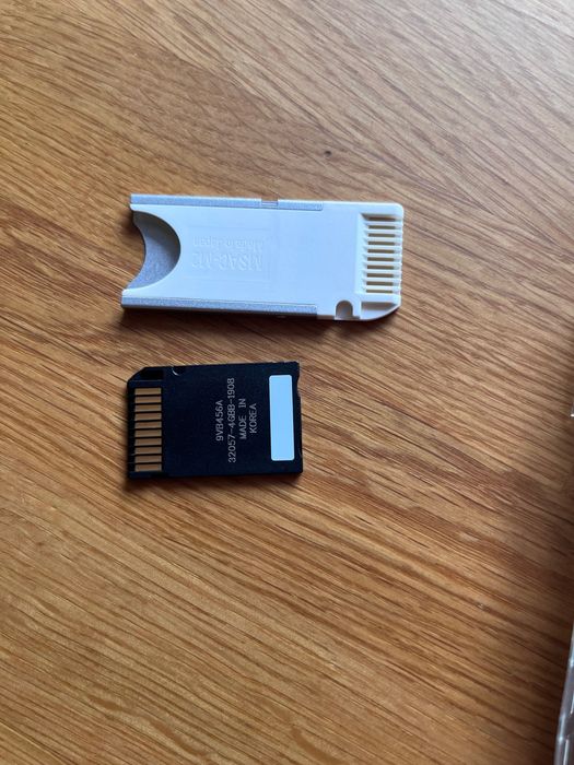 Memory stick pro duo SONY + karta pamięci 4gb