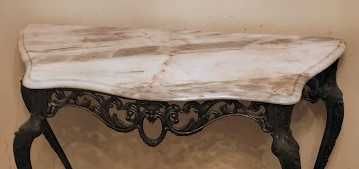 Mesa consola com espelho em bronze. Anos 60