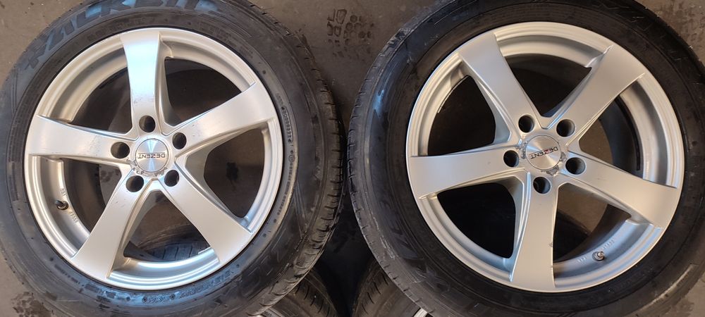 17" 7.5 J 5x114.3 Komplet felg aluminiowych Dezent z oponami 215/60R17