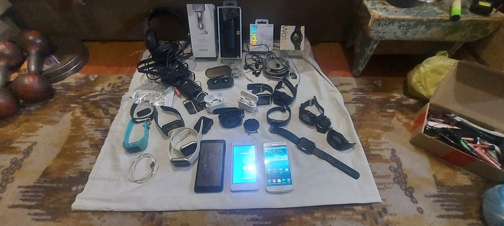 Смарт часы, mi band, браслеты, зарядки, наушники, телефоны