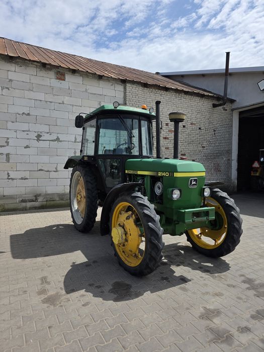 John deere 2140.