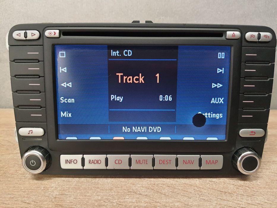 Radio samochodowe Volkswagen VW DVD Navigation 2din / Touran Passat b6 Golf 5 Caddy Passat b6 Golf plus Czarne zadbane