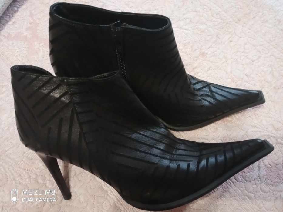 Ботинки кожаные Bata,Италия.