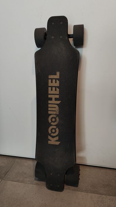 Koowheel d3m 2gen czarna longboard elektryczny deskorolka elektryczna pilot
