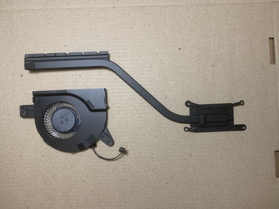 Система охолодження з кулером Dell Latitude 5580, 5590