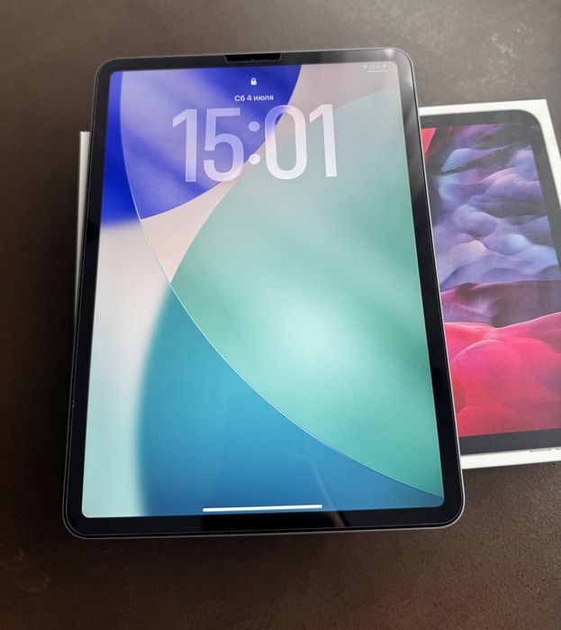 Продам Apple iPad Pro 11” (2-го поколения) Wi-Fi 128 GB Space Gray