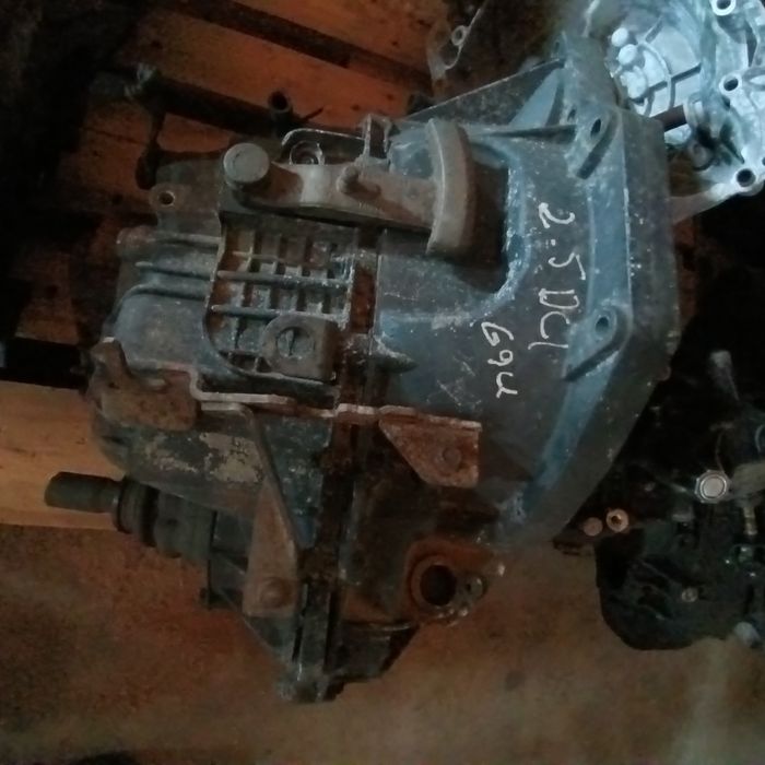 Caixa renault master 2.5